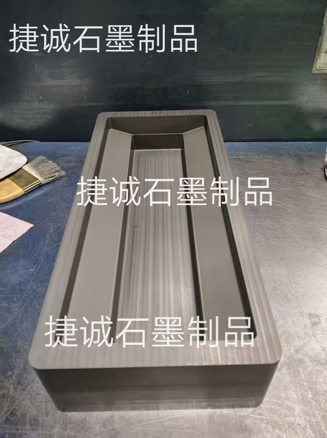石墨油槽，鑄錠石墨油槽，高純石墨油槽，多槽石墨油槽，耐高溫石墨油槽，金銀鑄錠石墨模具，石墨油槽石墨鑄錠槽，石墨油槽生產(chǎn)廠(chǎng)家